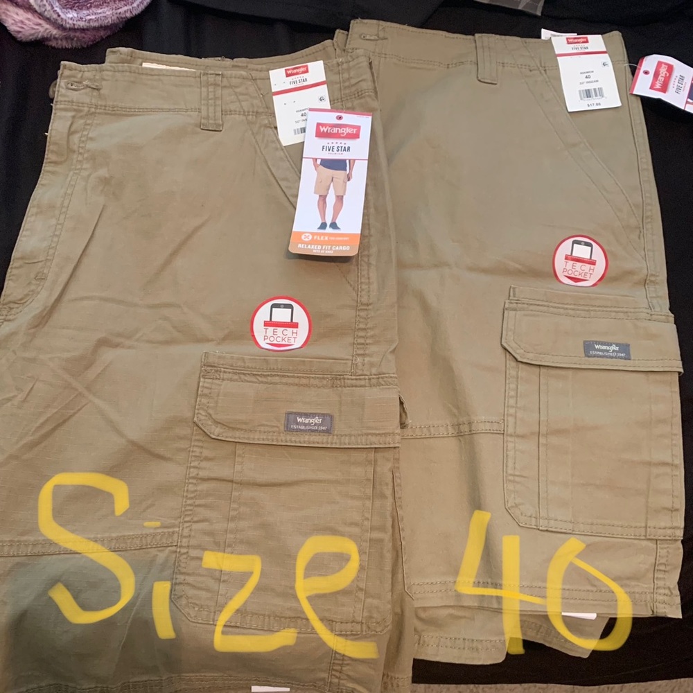 Men cargo shorts size 40,42,44 and 46